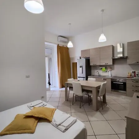 Domenico 's Apartment *